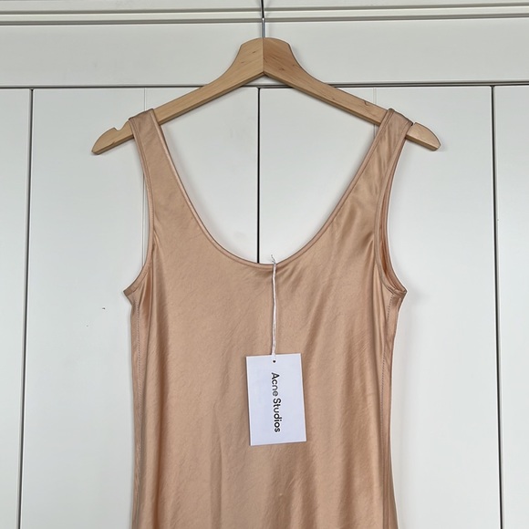 Acne studio beige satin dress - Picture 2 of 4